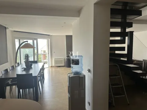 Izdavanje, trosoban stan, 160m², Kavač, Kotor - image 3