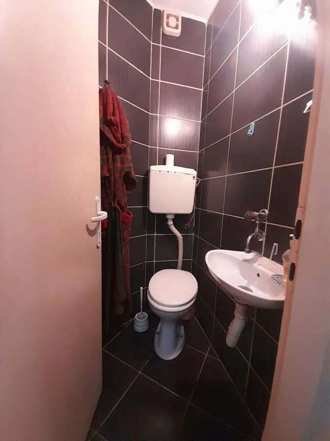 Prodaja, trosoban stan, 69m², Duvanište, Niš