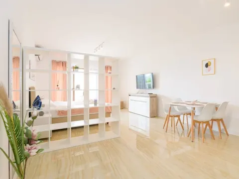 Prodaja, stan, 52m², Donja Lastva, Tivat - image 1