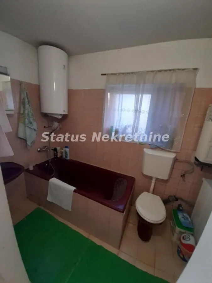 Prodaja, kuća, 136m², Futog, Novi Sad Sve Podlokacije