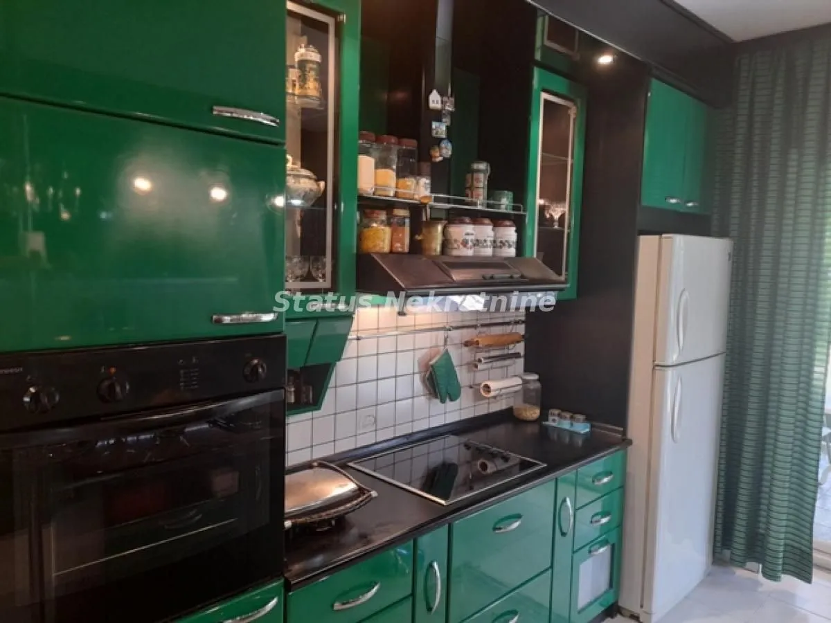 Prodaja, kuća, 274m², Temerin, Novi Sad