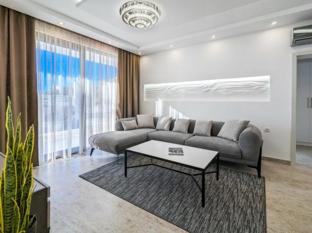 Sale, house, 365m², Utjeha, Bar