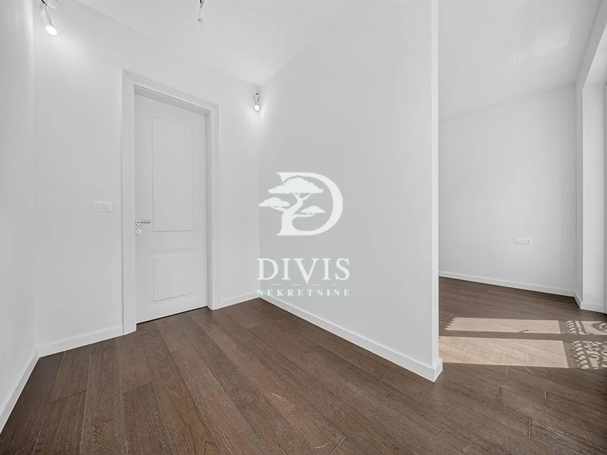 Sale, four bedroom apartment, 132m², Vračar Hram, Vračar Sve Podlokacije