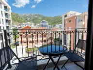 Izdavanje, dvosoban stan, 70m², Bečići, Budva - image 6