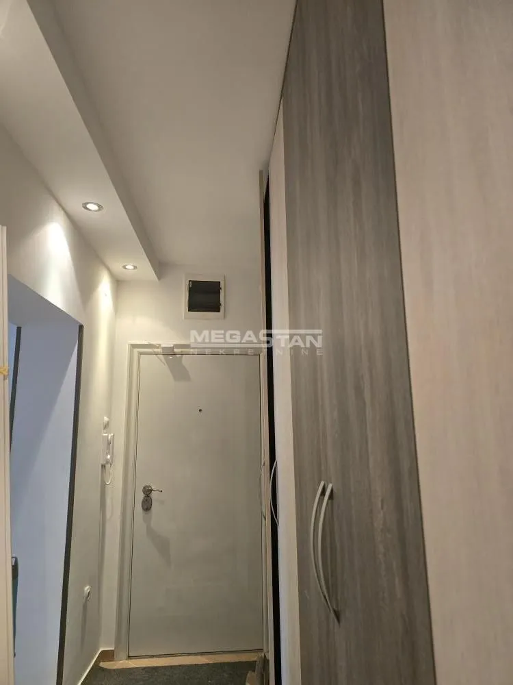 Prodaja, dvosoban stan, 66m², Zvezdara Sve Podlokacije, Beograd