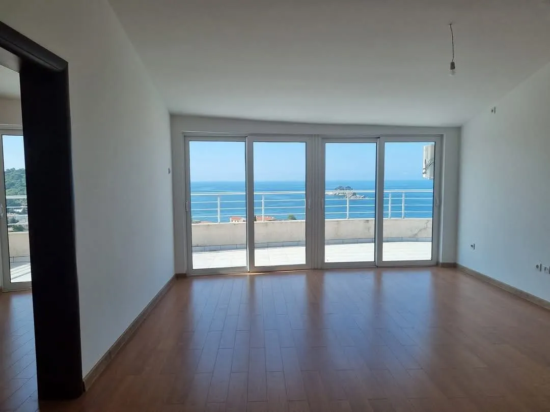 Sale, three bedroom apartment, 169m², Petrovac, Budva