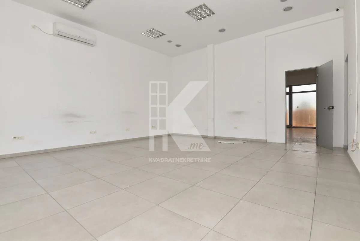 Rent, office space, 180m², Tološka šuma, Podgorica