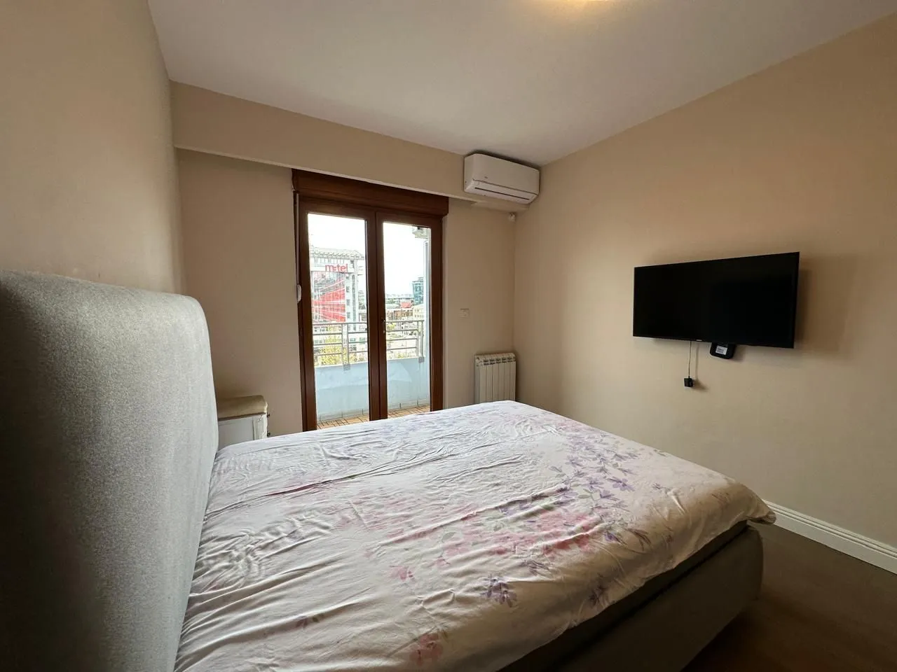 Izdavanje, dvosoban stan, 75m², Preko Morače, Podgorica