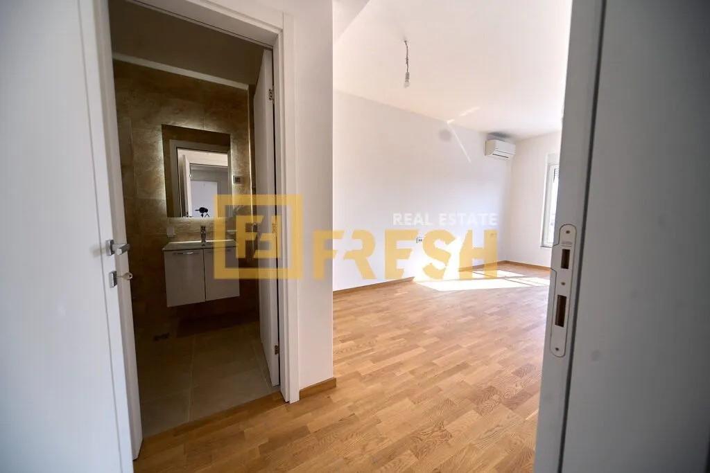 Prodaja, trosoban stan, 104m², Stari Aerodrom, Podgorica