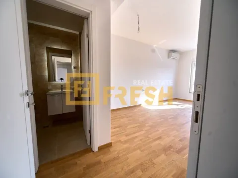 Prodaja, trosoban stan, 104m², Stari Aerodrom, Podgorica - image 11