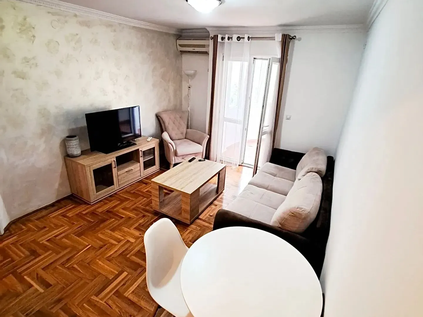 Rent, one bedroom apartment, 35m², Centar, Podgorica