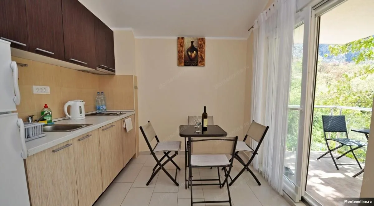 Prodaja, dvosoban stan, 73m², Orahovac, Kotor
