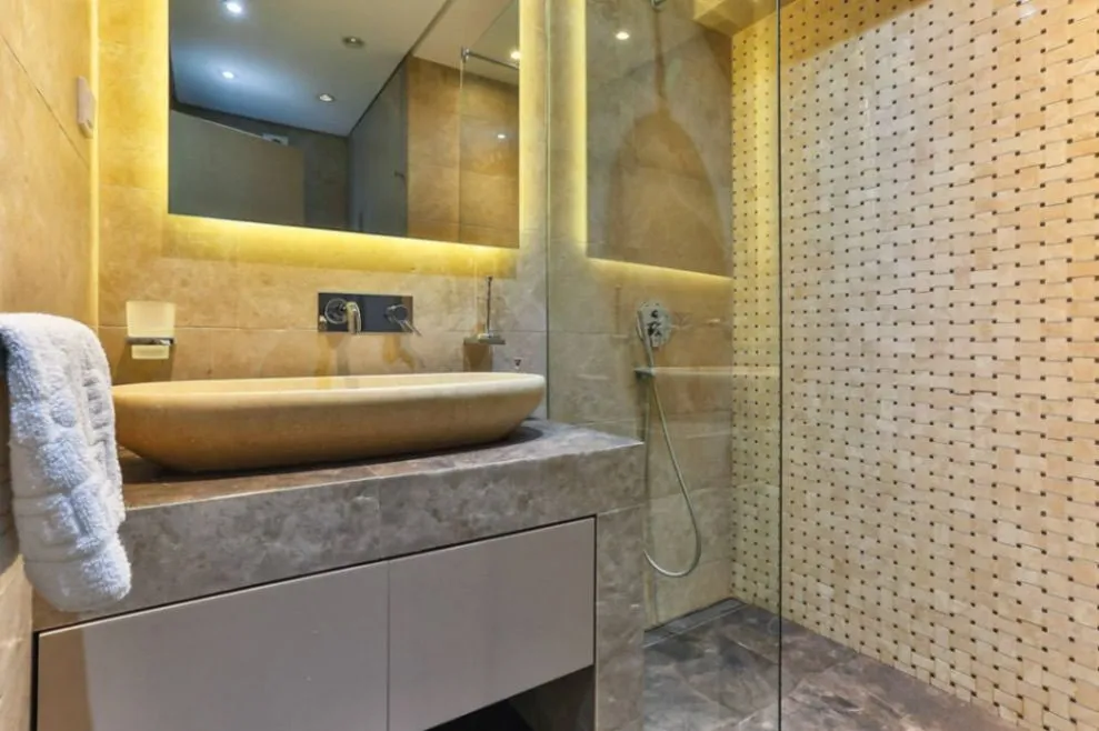 Izdavanje, dvosoban stan, 75m², Budva, Crna Gora