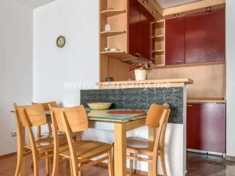 Izdavanje, dvosoban stan, 45m², Budva, Crna Gora - image 11