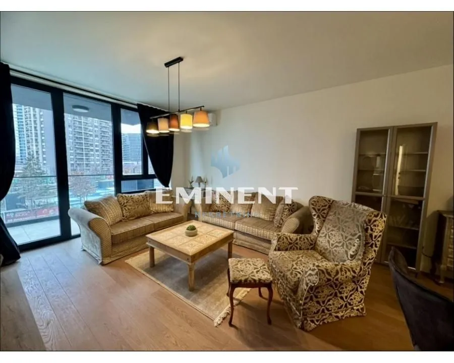 Izdavanje, trosoban stan, 86m², Savski Venac, Beograd