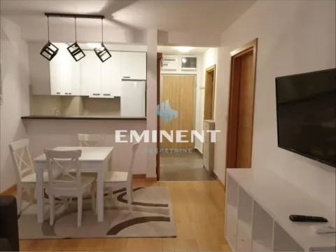 Stan in Zemun Gornji Grad