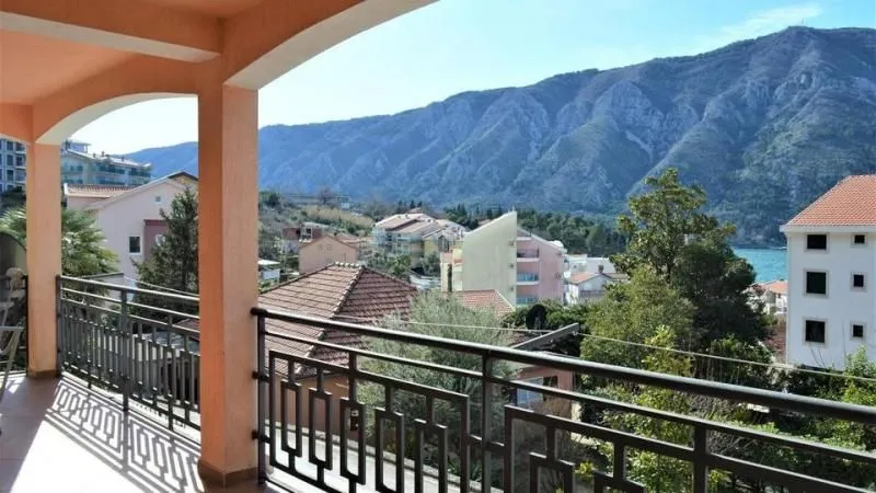 Sale, house, 282m², Dobrota, Kotor