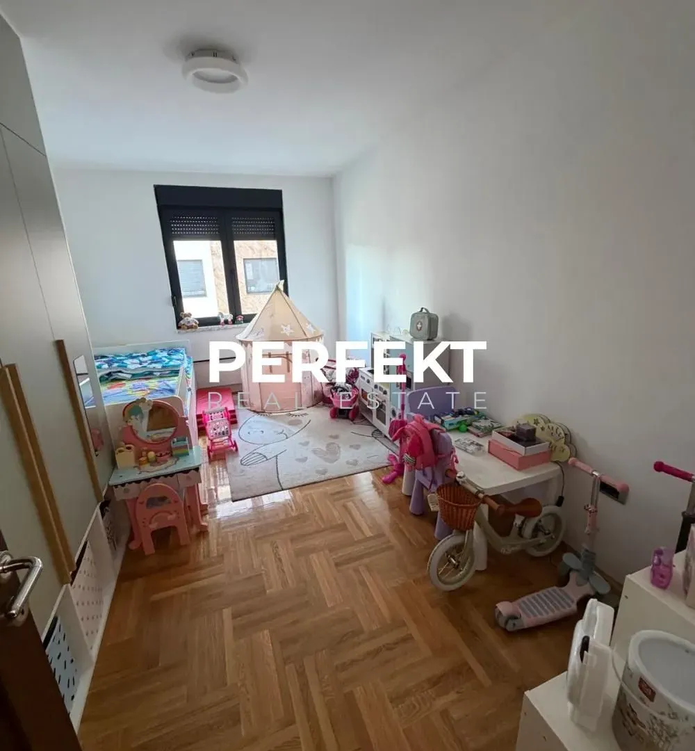 Prodaja, trosoban stan, 73m², Strelište, Pančevo