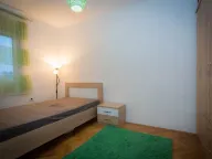 Izdavanje, trosoban stan, 70m², Gintaš, Podgorica - image 7