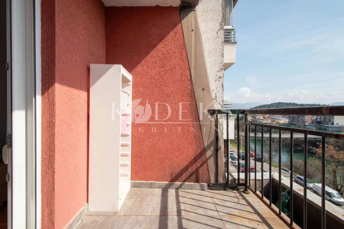 Rent, three bedroom apartment, 87m², 1 maj, Podgorica