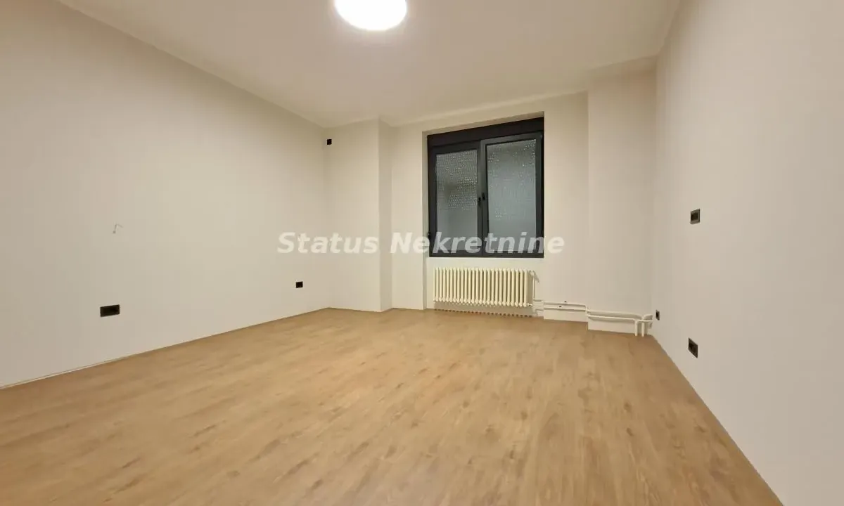 Prodaja, trosoban stan, 100m², Stari grad, Novi Sad