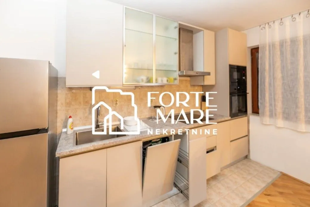 Prodaja, kuća, 241m², Đenovići, Herceg Novi