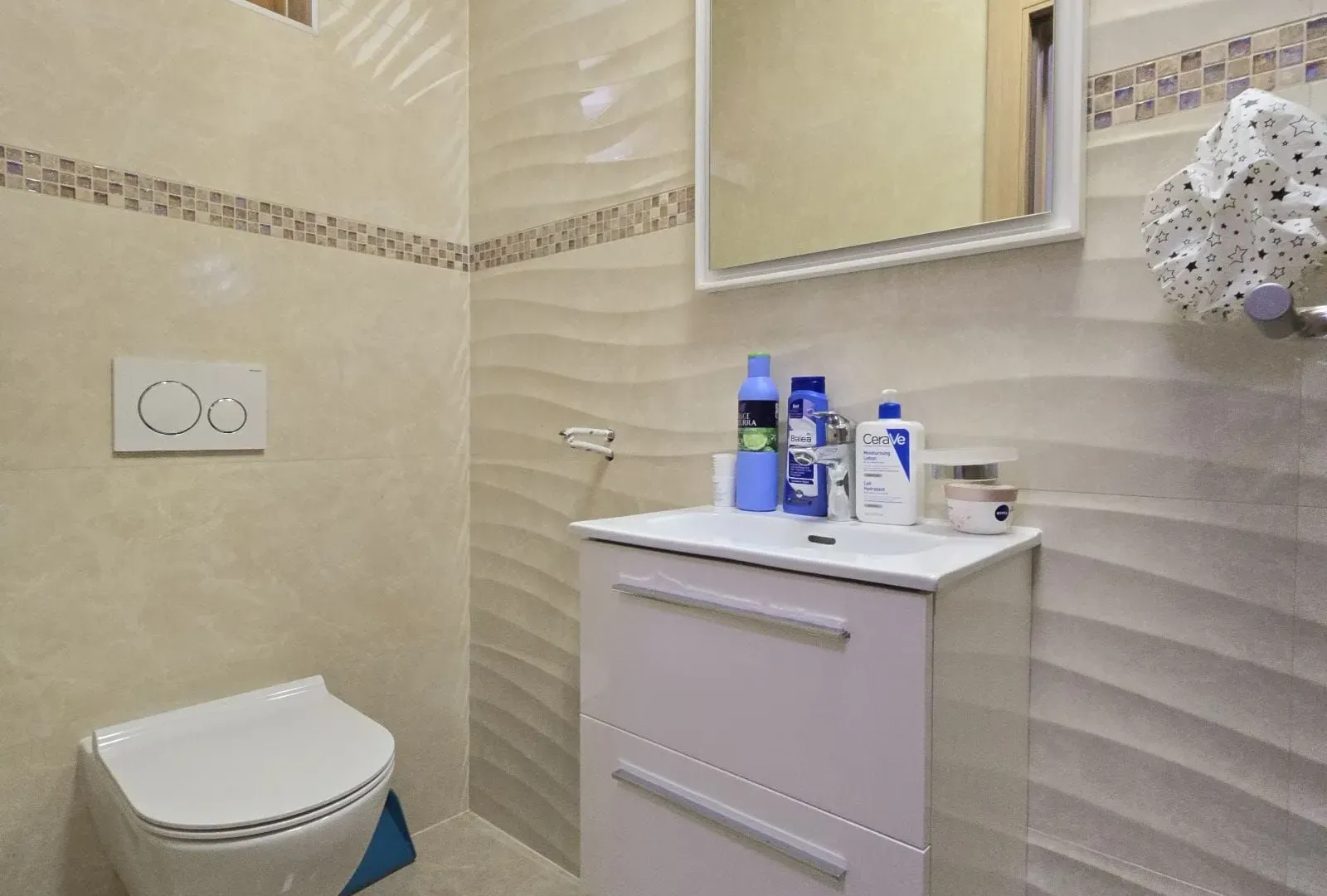 Prodaja, kuća, 200m², Podgorica, Crna Gora