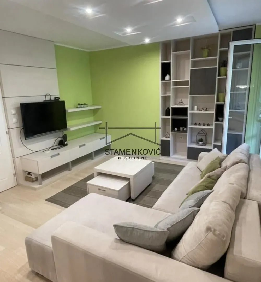 Izdavanje, četvorosoban stan, 80m², Liman 1, Novi Sad Sve Podlokacije