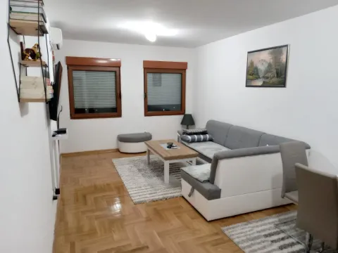 Prodaja, jednosoban stan, 53m², Centar, Nikšić - image 4