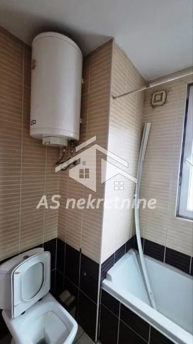 Rent, three bedroom apartment, 65m², Stari Grad, Beograd