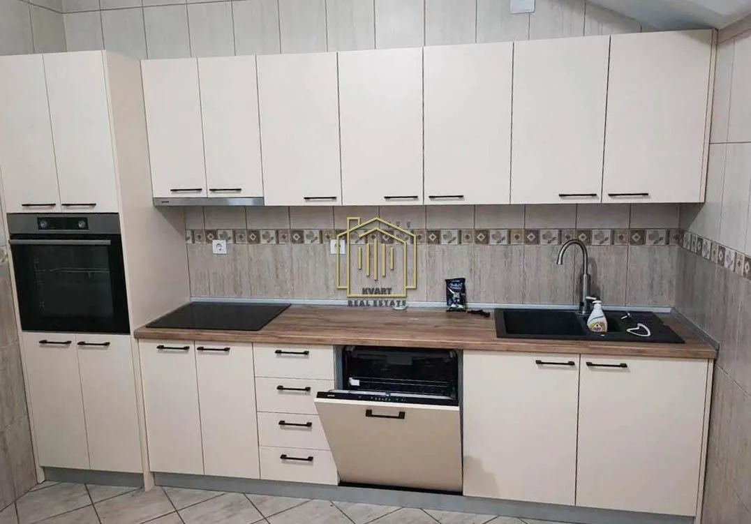 Rent, four bedroom apartment, 150m², Stari Aerodrom, Podgorica