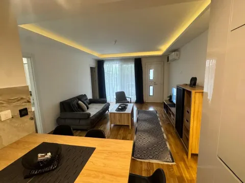 Izdavanje, dvosoban stan, 60m², Marići, Tivat - image 8