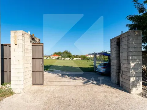 Sale, land lot, 4200m², Zeta, Podgorica - image 9