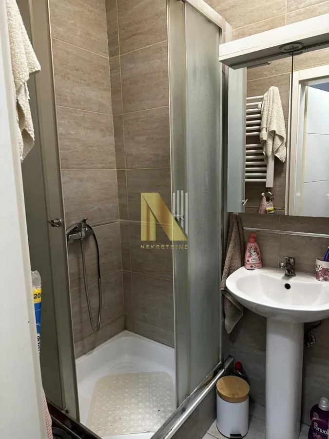 Izdavanje, jednosoban stan, 40m², Nova Detelinara, Novi Sad Sve Podlokacije