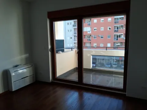 Izdavanje, dvosoban stan, 69m², Master Kvart, Podgorica - image 6