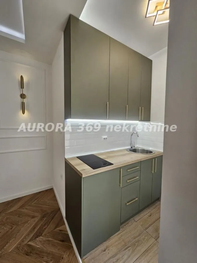 Prodaja, jednosoban stan, 21m², Stari grad, Novi Sad