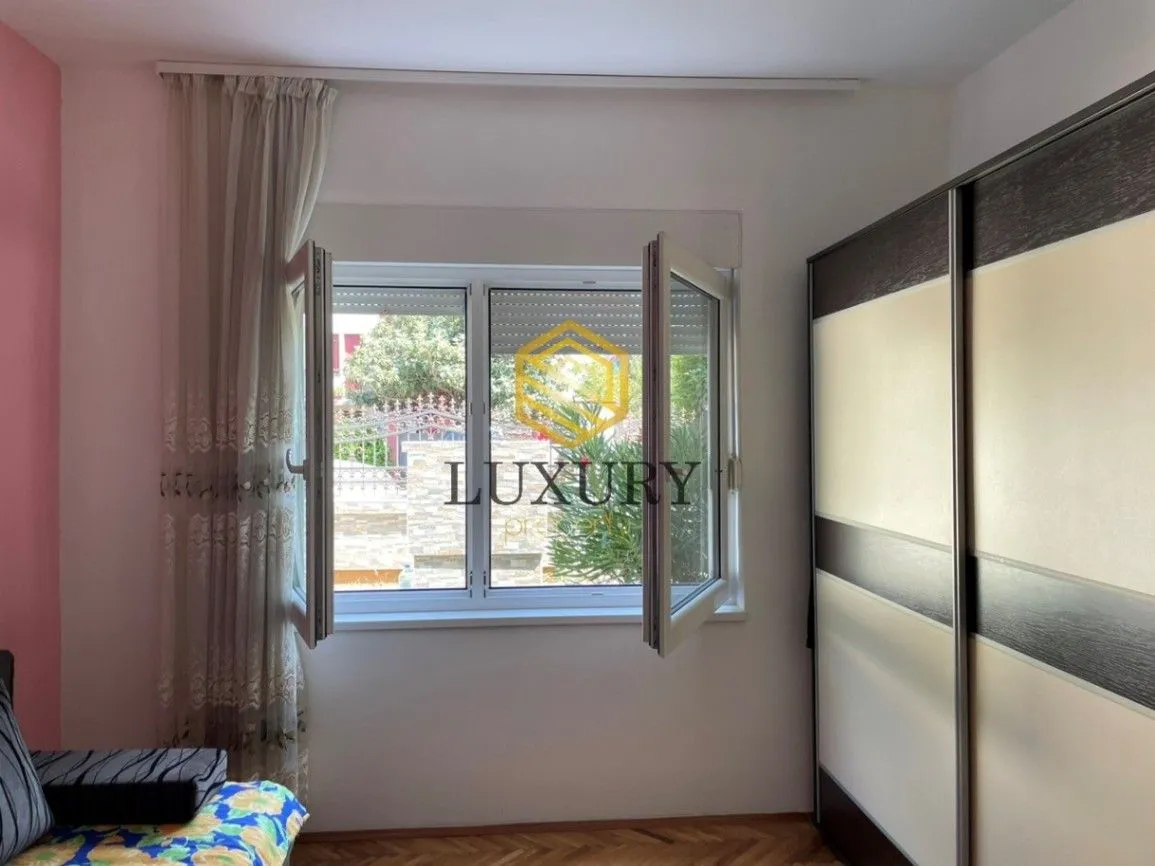 Rent, house, 200m², Stari Aerodrom, Podgorica