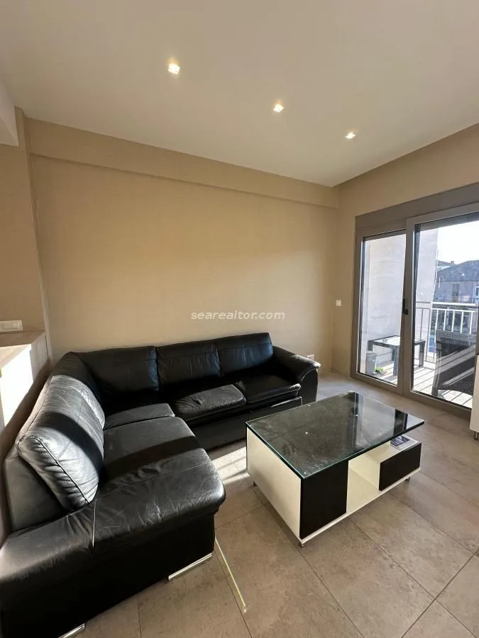 Izdavanje, jednosoban stan, 58m², Centar, Tivat