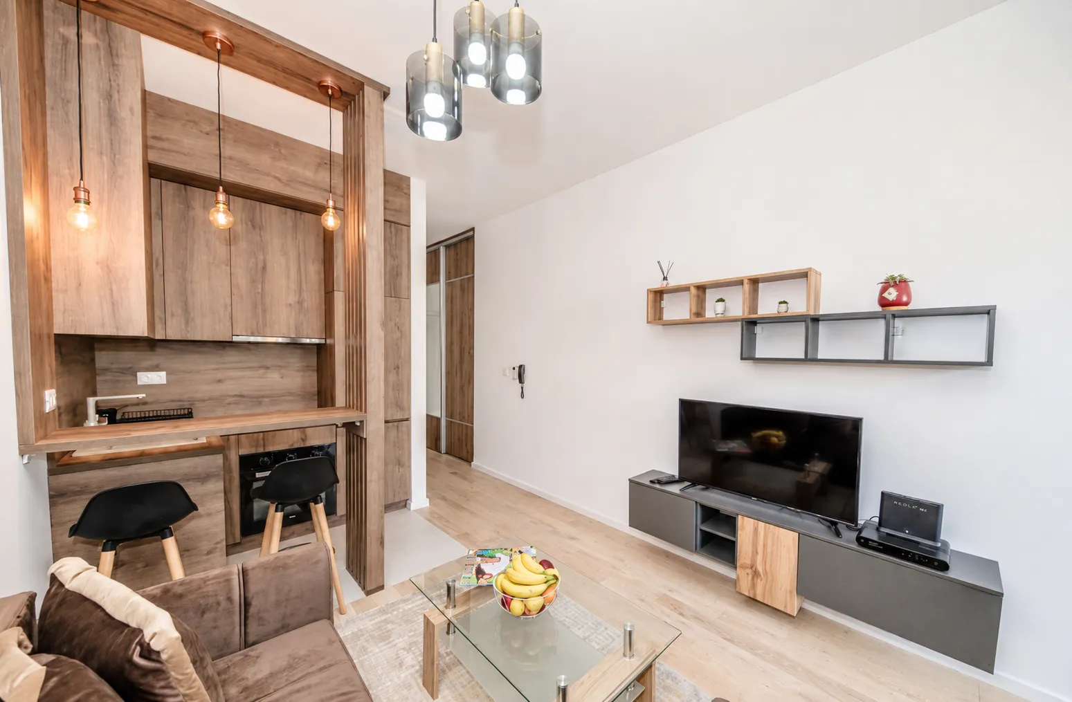Izdavanje, garsonjera, 36m², Centar, Bar