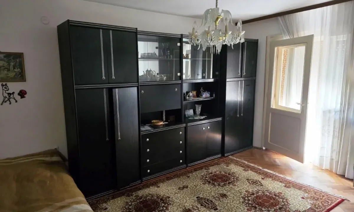 Prodaja, kuća, 260m², Ledena Stena, Niš