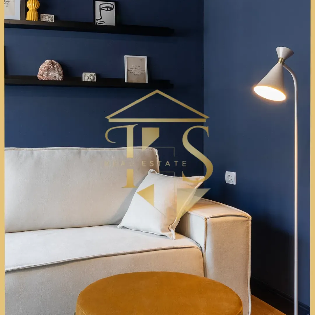 Izdavanje, dvosoban stan, 77m², Centar, Tivat