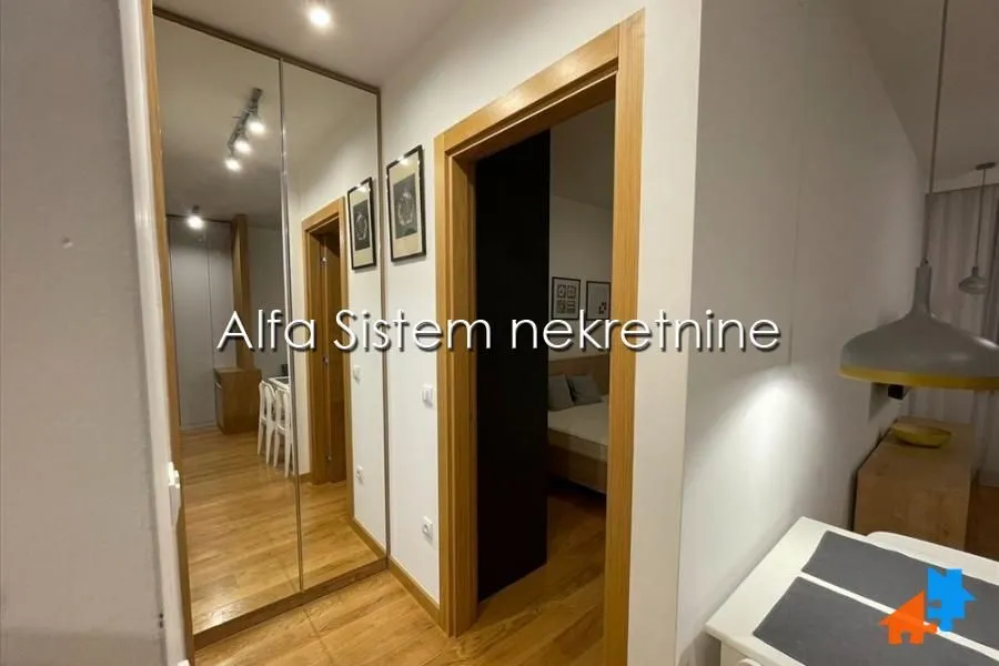 Rent, two bedroom apartment, 39m², Vračar Sve Podlokacije, Beograd