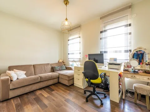 Sale, three bedroom apartment, 200m², Podgorica, Crna Gora - image 28