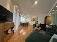 Izdavanje, četvorosoban stan, 130m², Centar, Novi Sad - image 2