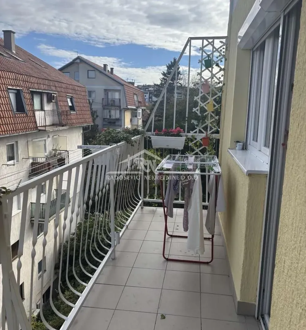 Sale, two bedroom apartment, 66m², Bele Vode, Beograd