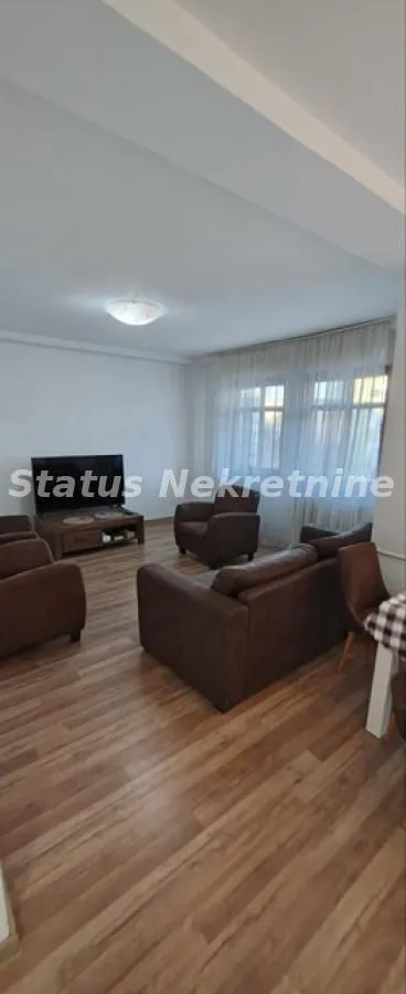 Izdavanje, dvosoban stan, 63m², Bulevar Oslobodjenja, Novi Sad Sve Podlokacije
