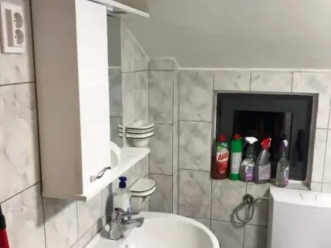 Izdavanje, jednosoban stan, 71m², Momišići, Podgorica - image 4