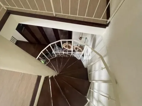 Sale, four bedroom apartment, 128m², Vračar Sve Podlokacije, Beograd - image 14