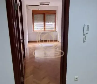 Rent, office space, 58m², Čubura, Beograd - image 3