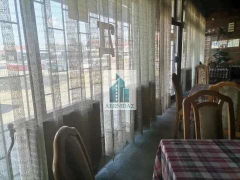 Rent, office space, 292m², Vlasotince, Srbija - image 9